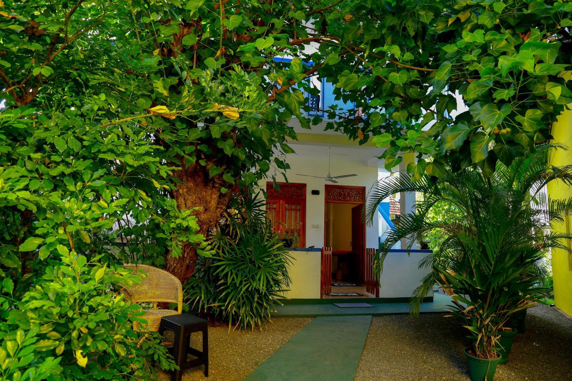 The King Apartment Hikkaduwa Exterior photo